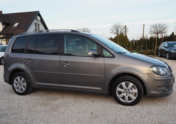 Volkswagen Touran cena 22900 przebieg: 250000, rok produkcji 2009 z Łochów małe 379